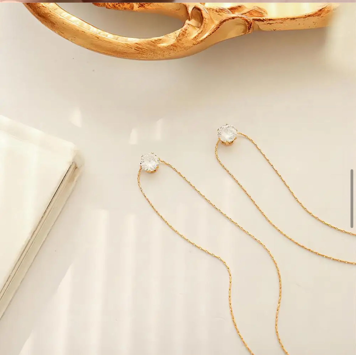 Elegant small necklace (gold)